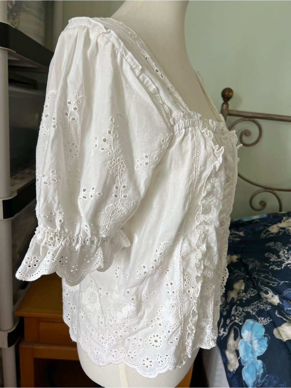 Jennifer & Grace White Eyelet Medium Lace Button-Front Women's 100% Cotton Top - Picture 5 of 15